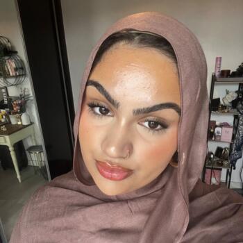 Babysitter in Dewsbury: Zara