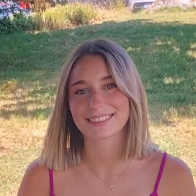 Babysitter in Grenoble: Lucie