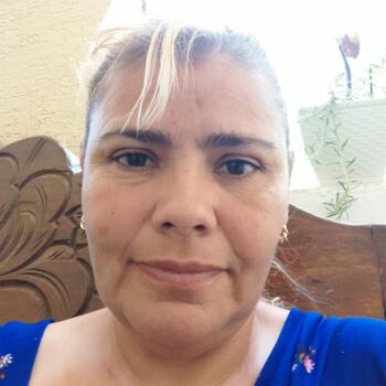 Niñera Los Guayos: Yenny