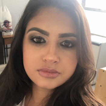 Babysitter in Divinópolis: Yasmin