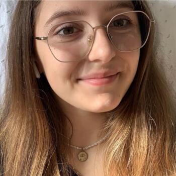 Baby-sitter Saint-Pardon-de-Conques: Lily