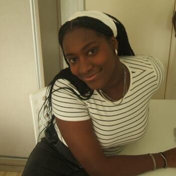 Babysitter em Almada: Raquel