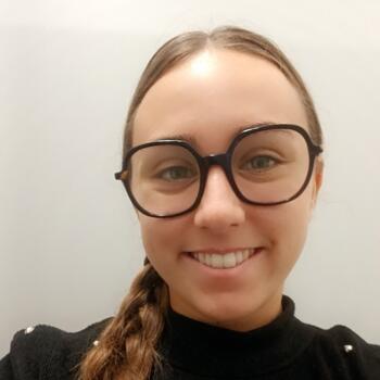 Babysitter in Rochefort-du-Gard: Elyne