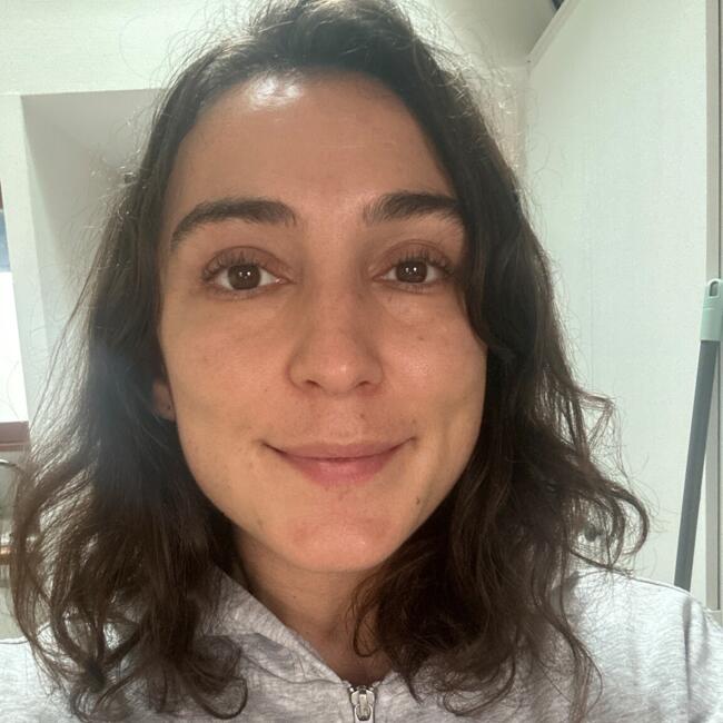 Babysitter in Bordeaux: Coraline
