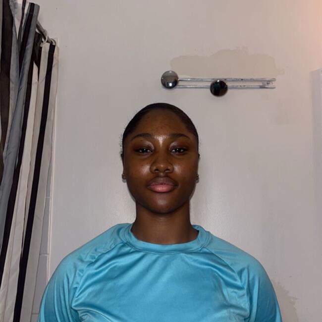 Babysitter in Clichy: Awa