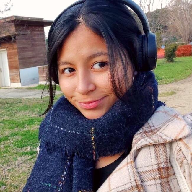 Babysitter in Nogent-sur-Marne: Angela