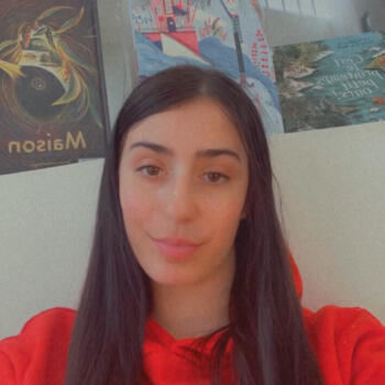 Nanny in Boissy-Saint-Léger: Elodie