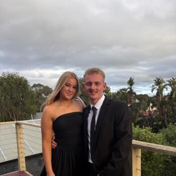 Babysitter Melbourne: Holly