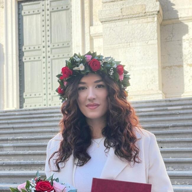 Babysitter in Senigallia: Elena