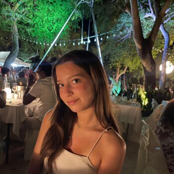 Babysitter in Neuilly-sur-Seine: Lisa