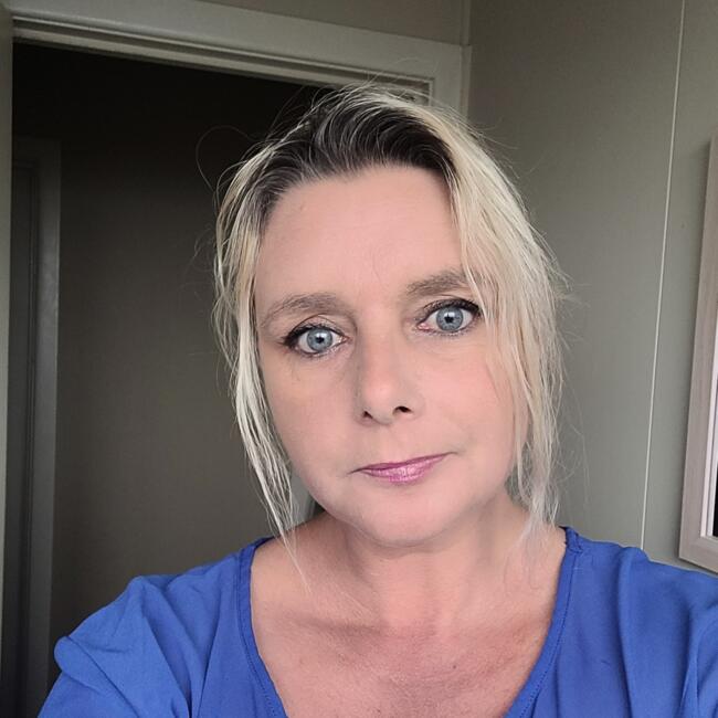 Baby-sitter in Invercargill: Anna