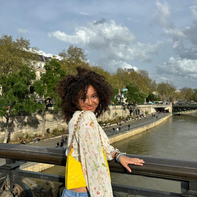 Nounou à Paris: Eleanor