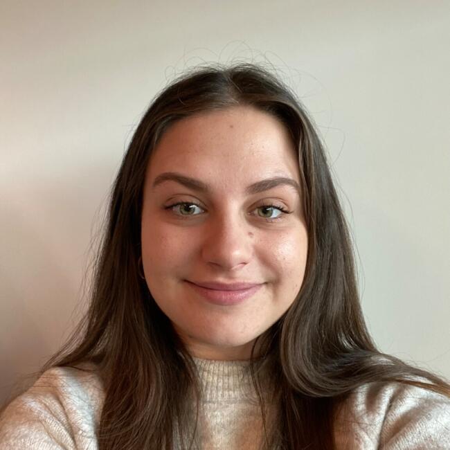 Babysitter in Nantes: Meline