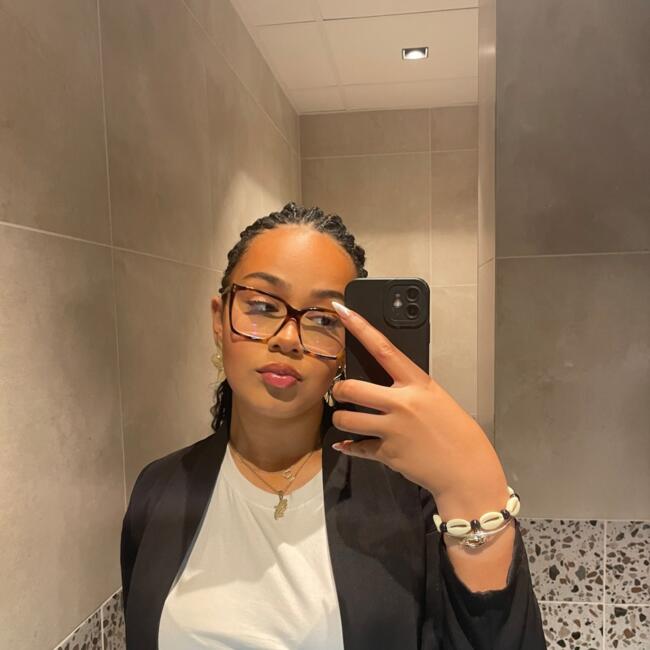 Babysitter in Mulhouse: Elenah