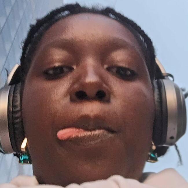 Babysitter in Nanterre: Fleur