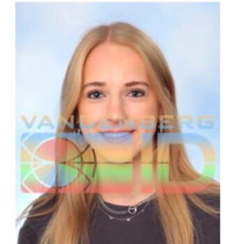 Oppas in De Krim: Julia