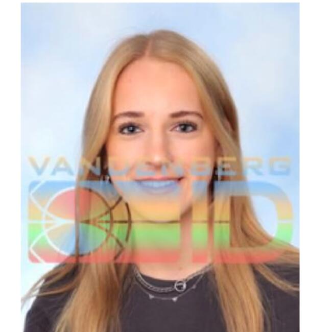 Oppas in De Krim: Julia