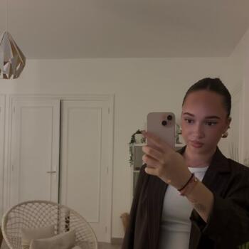 Baby-sitter Pouilly-sous-Charlieu: Elynna