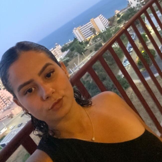 Babysitting job in Alhos Vedros: Maria