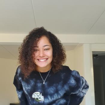 Babysitter Almere Stad: Esmeralda