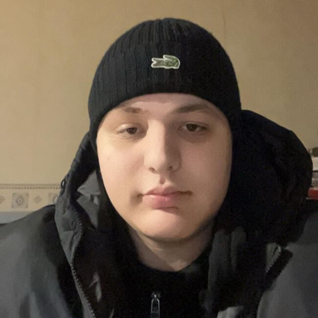 Babysitter in Cournon-d'Auvergne: Ilyes