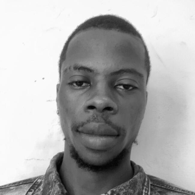 Babysitter in Dar es Salaam: Kay