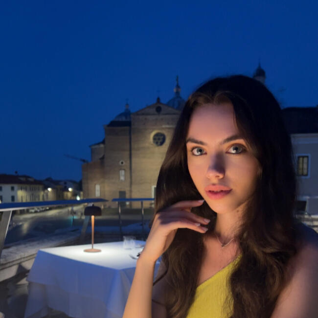 Babysitter in Coventry: Sarah