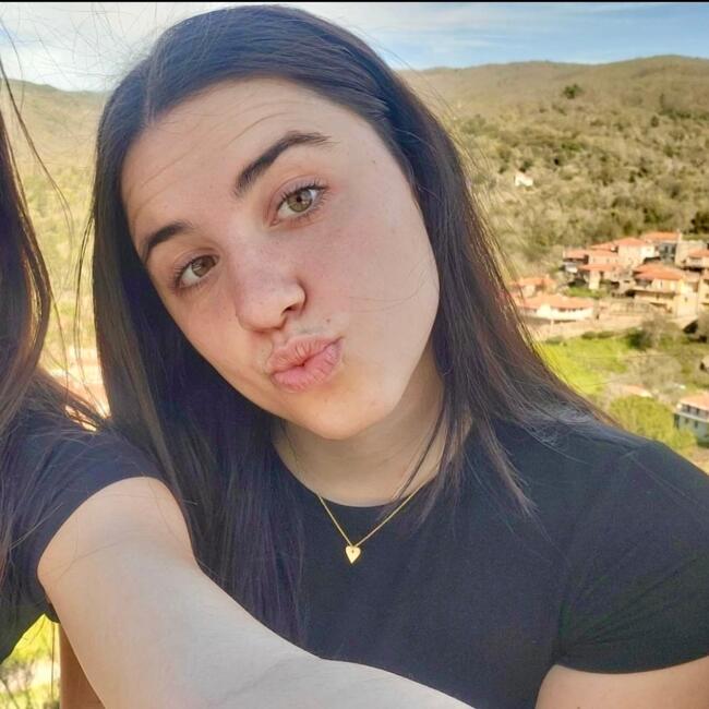 Babysitter in Athens: Maria