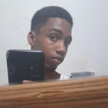 Babysitter Spanish Town: Kai