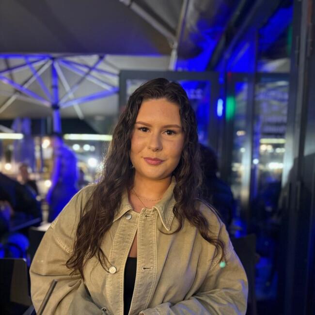 Babysitter in Brest: Noreen