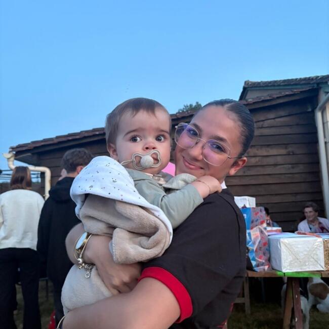 Babysitter in Génis: Océane