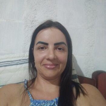 Babysitter in São João da Boa Vista: Maisa