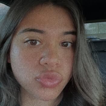 Babysitter in San Leandro: Ariana