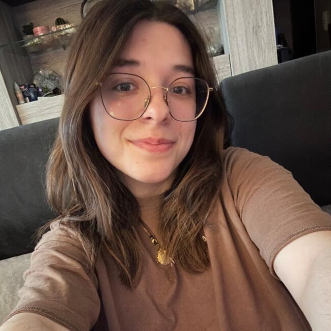 Babysitter in Prunay: Mélanie