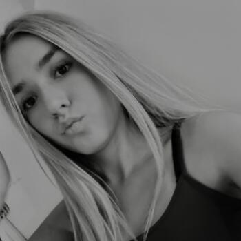 Babysitter in Camors: Thalia