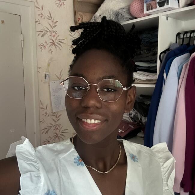 Babysitter in Ligugé: Lisa