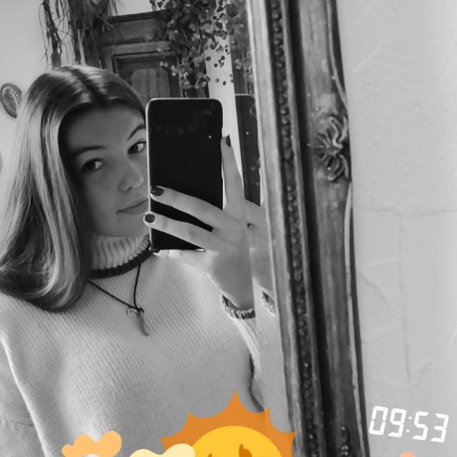 Babysitter in Zuienkerke: Liena