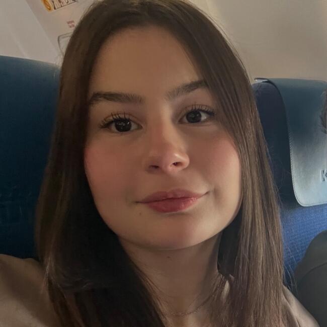 Babysitter in Terni: Jhully