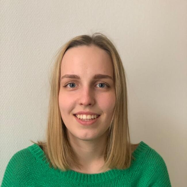 Babysitter in Vienna: Laura