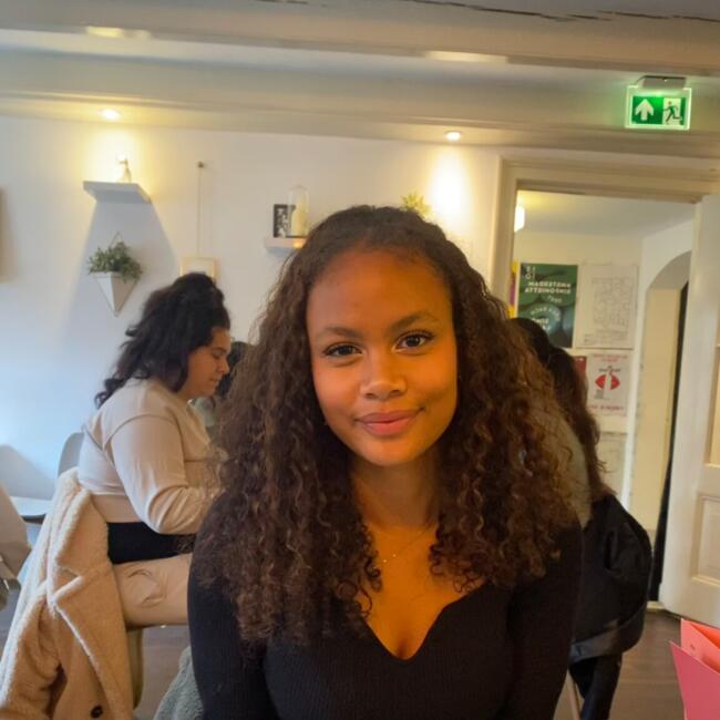 Oppas in De Bilt: Lourdes