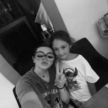 Baby-sitter Roquevaire: Julia