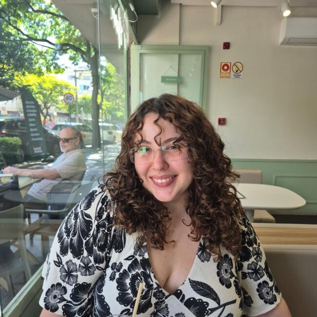 Babysitter in Porto Alegre: Gisele