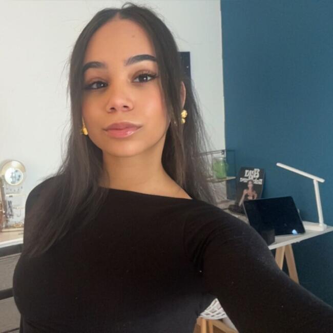 Babysitter in Bussy-Saint-Georges: Shana