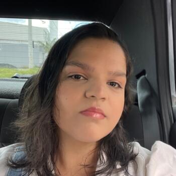 Babá Uberlândia: Camila