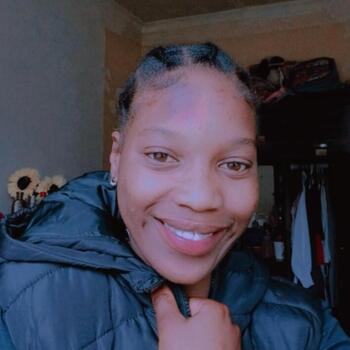 Babysitter in Randburg: Zama