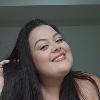Babysitter in Juiz de Fora: Larissa