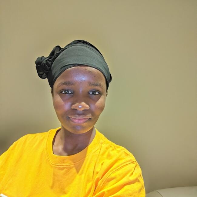 جليسة أطفال في الدوحة: Mary