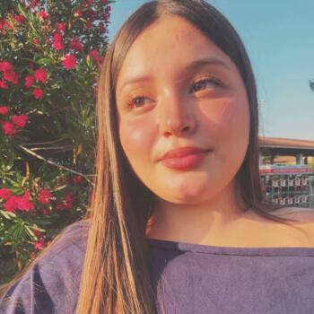 Babysitter in Martigues: Nada