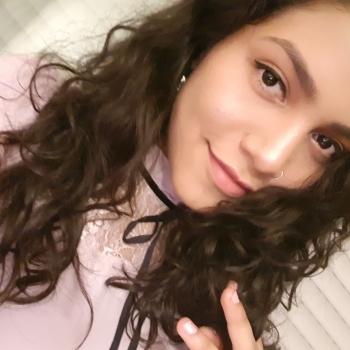 Babysitter Leiria: Dina