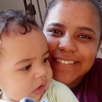 Babysitter Guarulhos: Beatriz